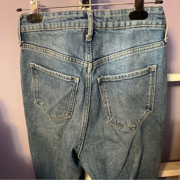 Old Navy high rise flare - Picture 2 of 4